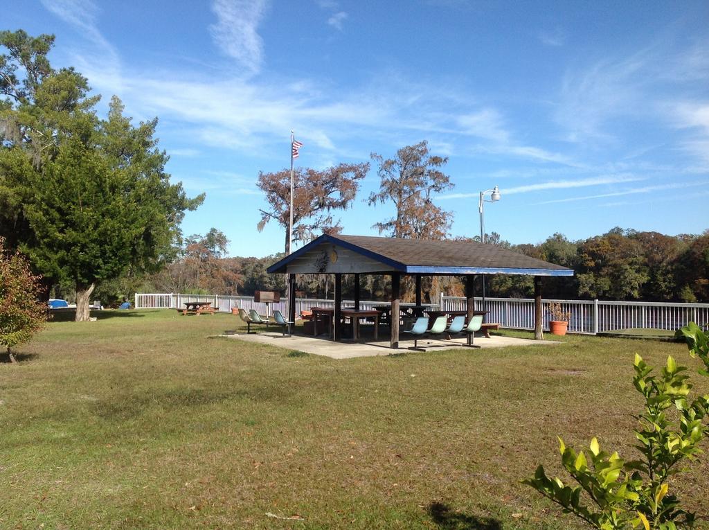 Suwannee Gables Old Town Exterior foto