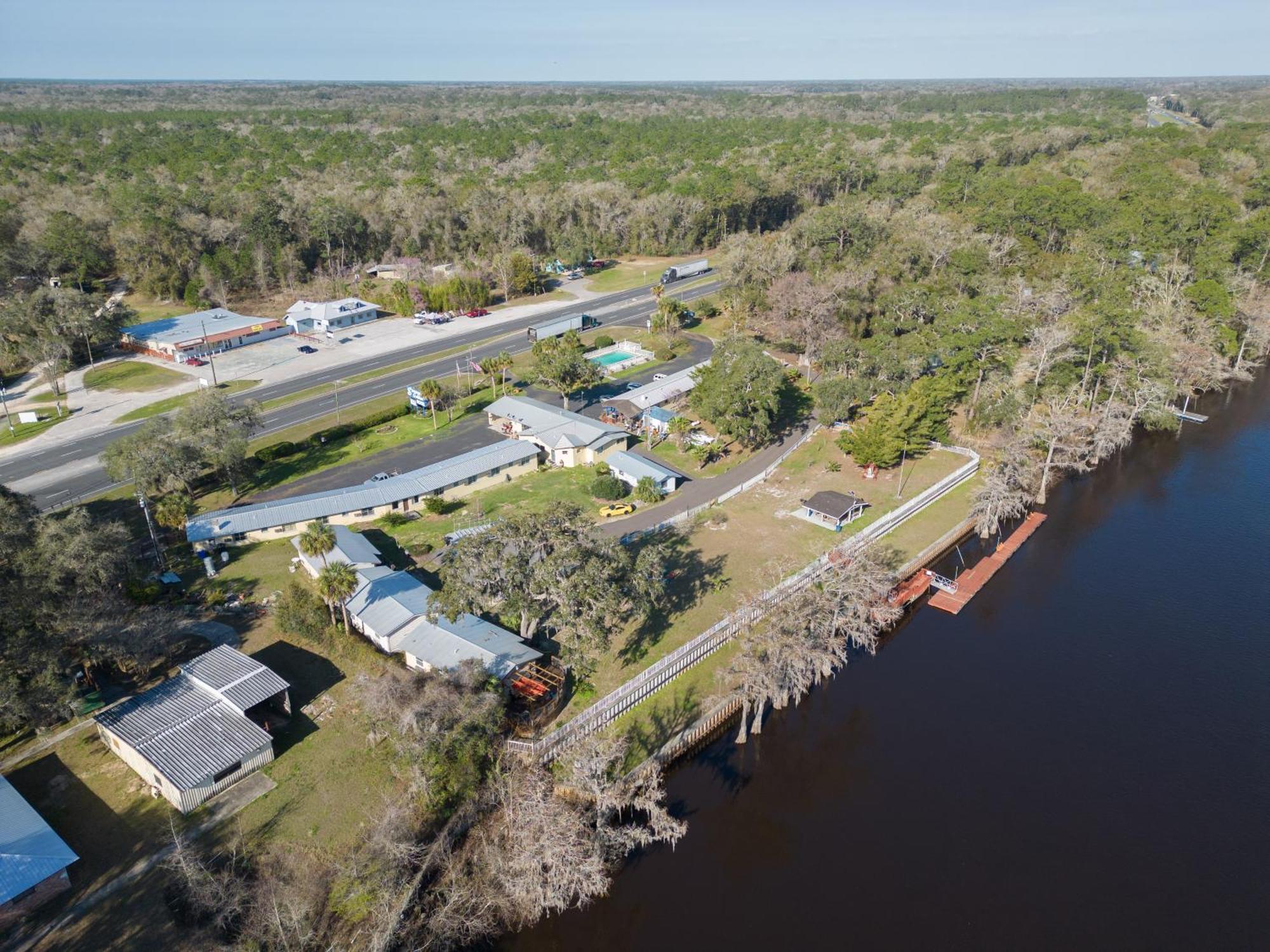 Suwannee Gables Old Town Exterior foto