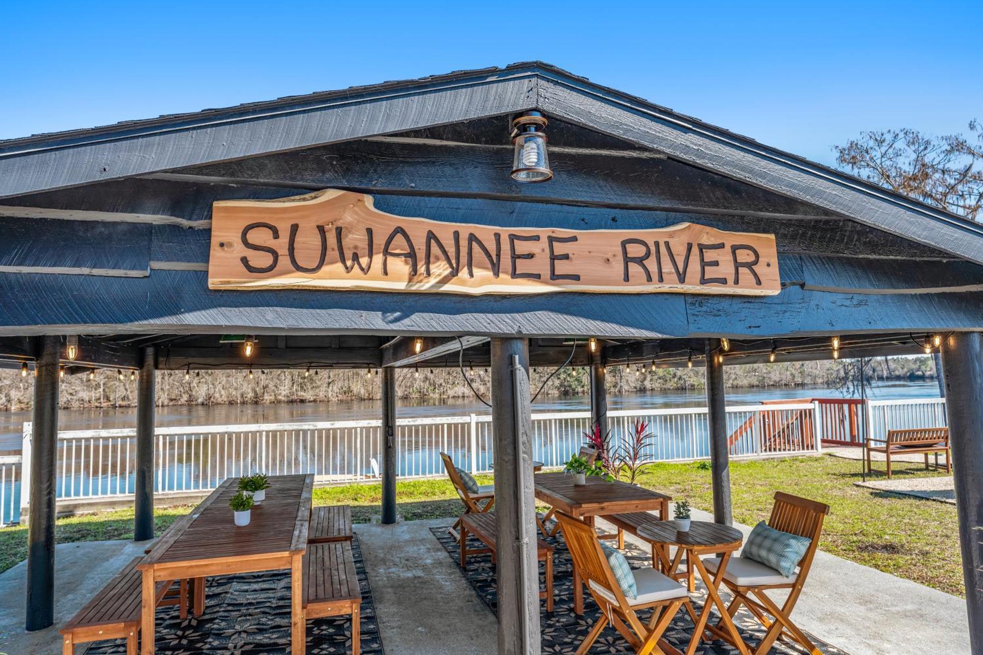 Suwannee Gables Old Town Exterior foto