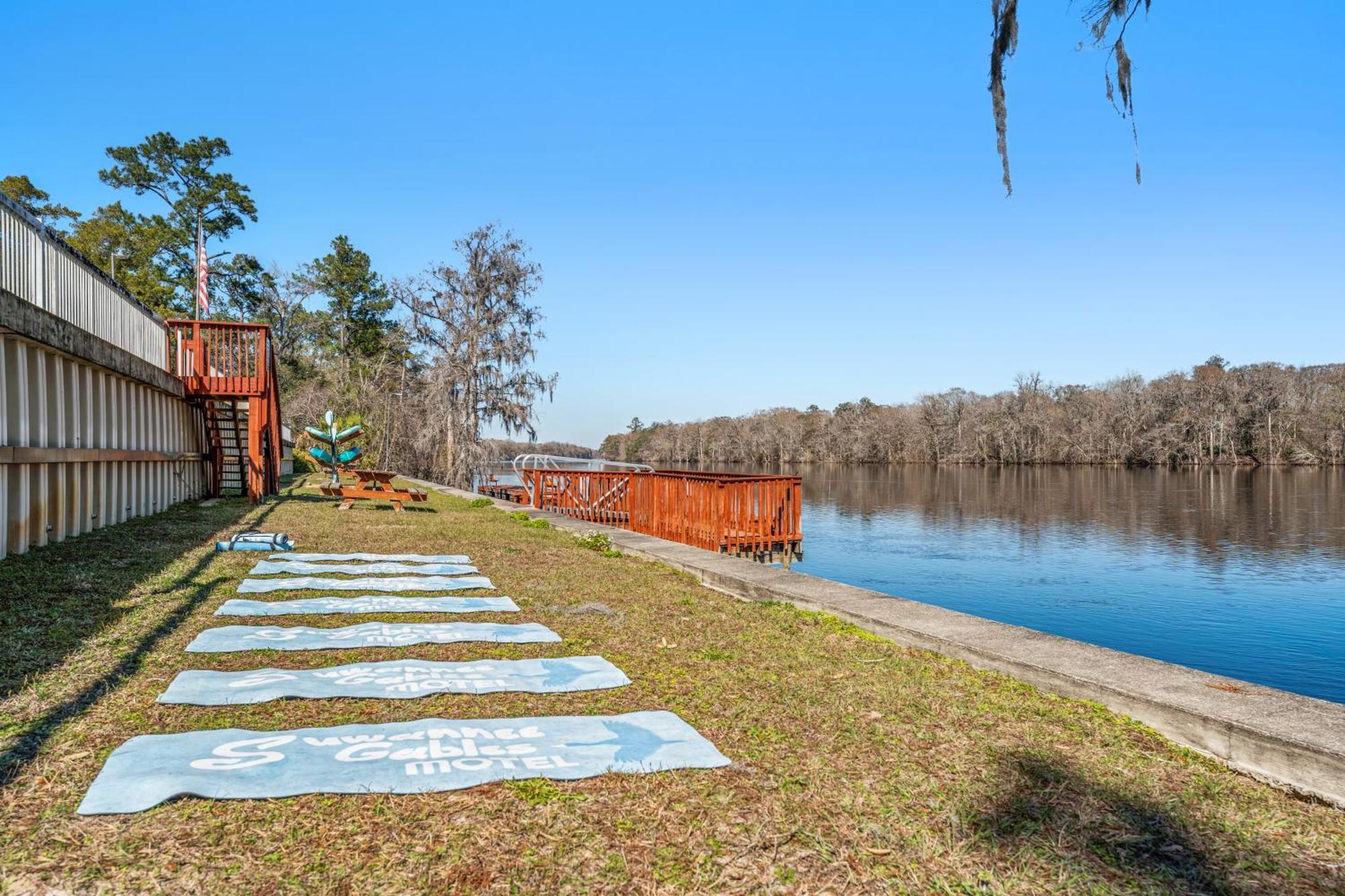 Suwannee Gables Old Town Exterior foto
