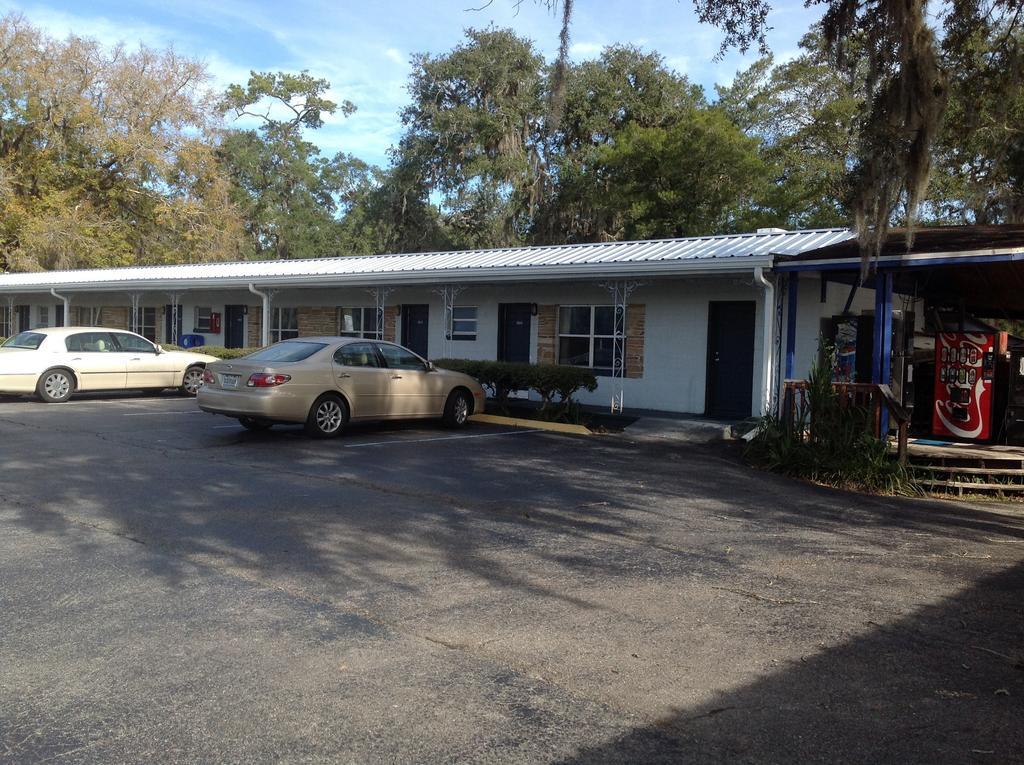 Suwannee Gables Old Town Exterior foto