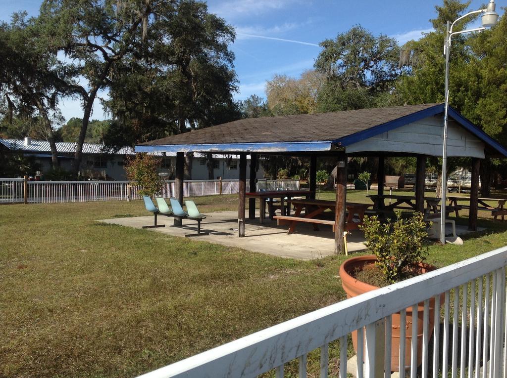 Suwannee Gables Old Town Exterior foto