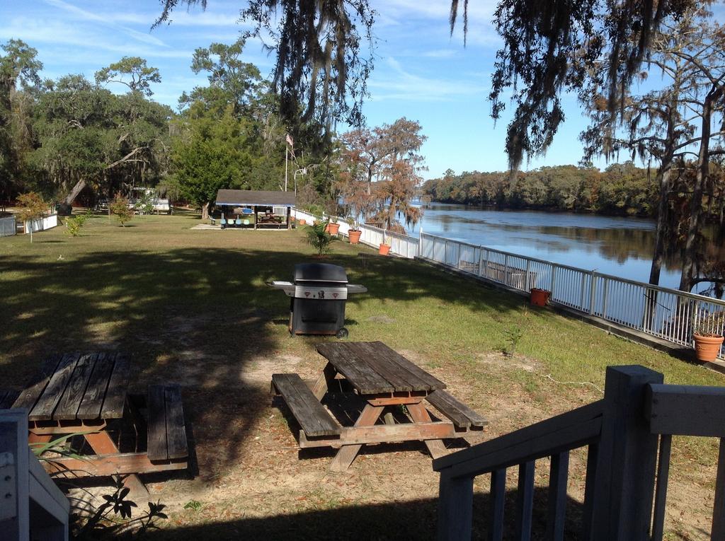 Suwannee Gables Old Town Exterior foto